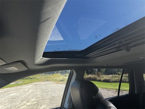 Used 2017 Buick Enclave Premium w/ Enclave Sport Touring Edition image 39