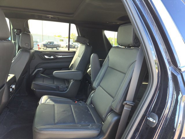 Used 2021 GMC Yukon Denali w/ Denali Premium Package AWD/4WD image 13