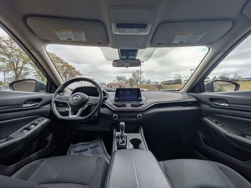 Used 2025 Nissan Altima 2.5 SV image 21