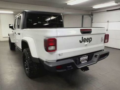 Used 2021 Jeep Gladiator Sport AWD/4WD image 7