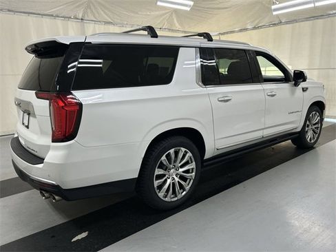 Used 2022 GMC Yukon XL Denali w/ Max Trailering Package image 2