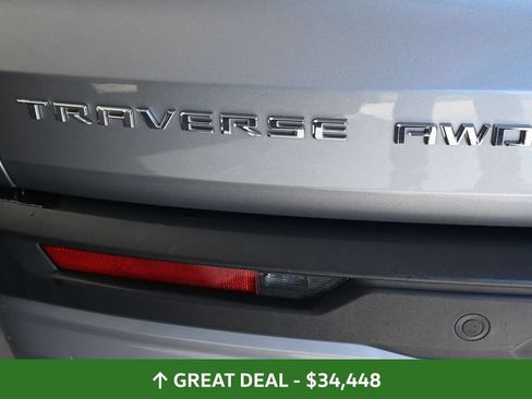 Used 2024 Chevrolet Traverse LT AWD/4WD image 24