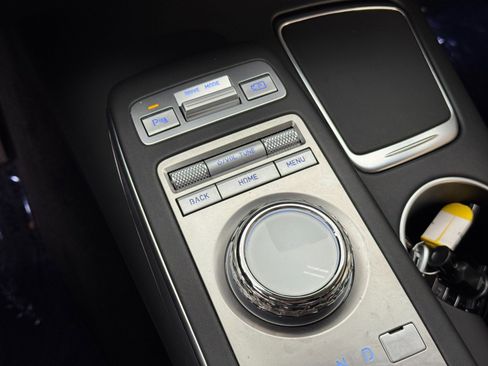 Used 2024 Genesis Electrified GV70 Advanced image 29