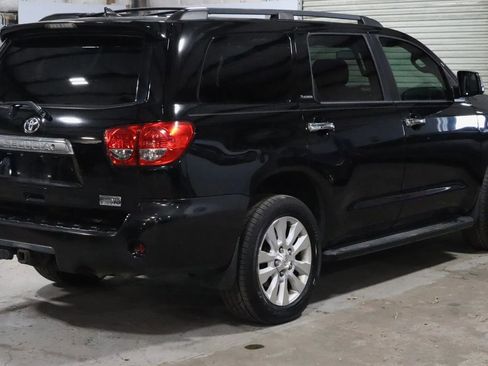 Used 2016 Toyota Sequoia Platinum RWD image 5