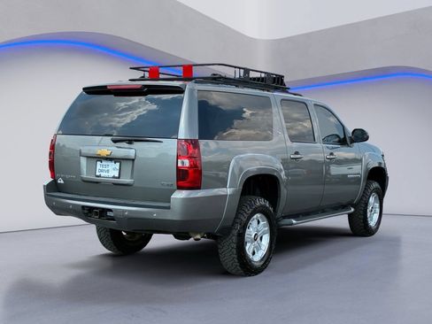Used 2012 Chevrolet Suburban LT AWD/4WD image 6