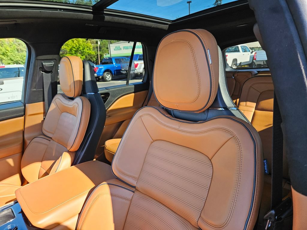 Certified 2025 Lincoln Aviator Black Label AWD/4WD image 20
