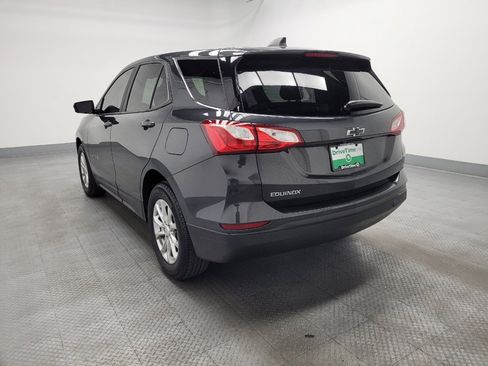 Used 2021 Chevrolet Equinox LS w/ LS Convenience Package image 5