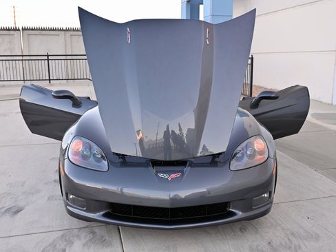 Used 2013 Chevrolet Corvette 427 w/ 1SC Preferred Equipment Group RWD image 37