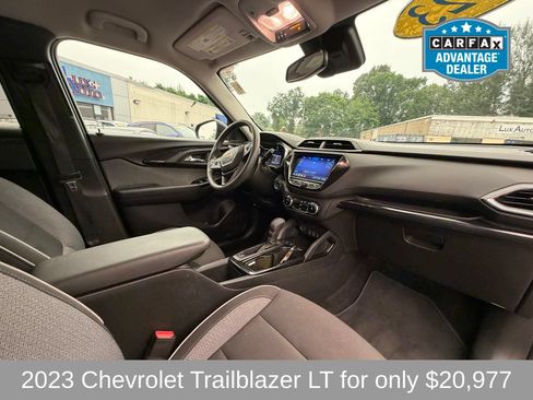 Used 2023 Chevrolet TrailBlazer LT w/ Convenience Package AWD/4WD image 13