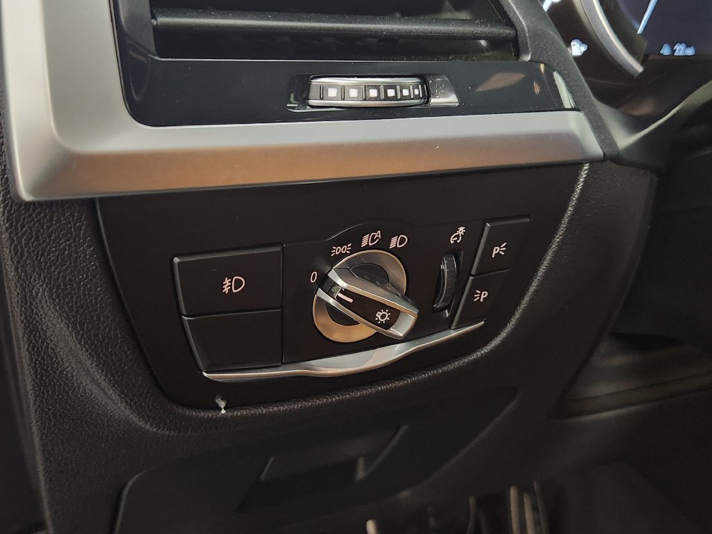 Used 2019 BMW X4 xDrive30i w/ M Sport Package 2 AWD/4WD image 23