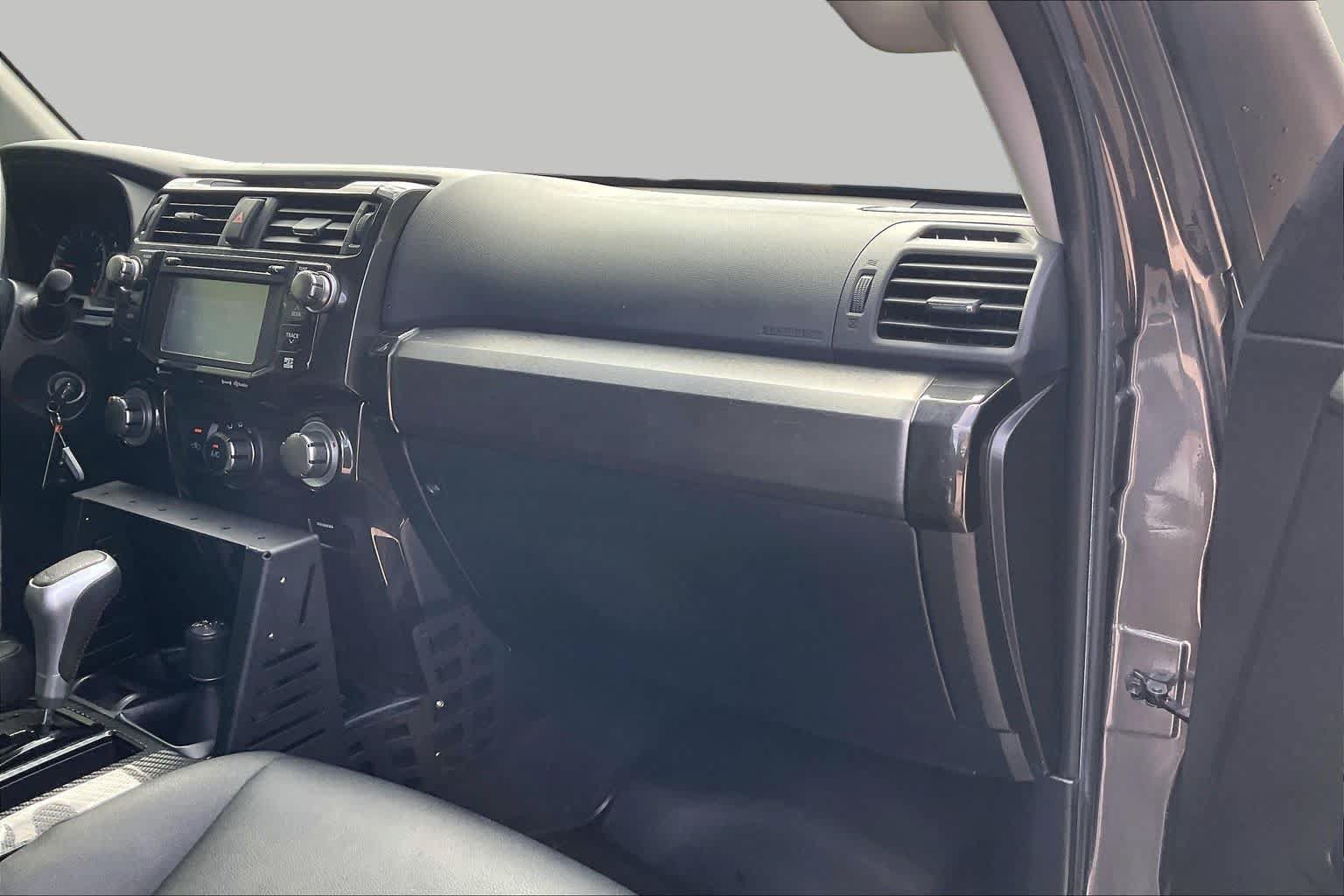 Used 2019 Toyota 4Runner TRD Off-Road Premium AWD/4WD image 18
