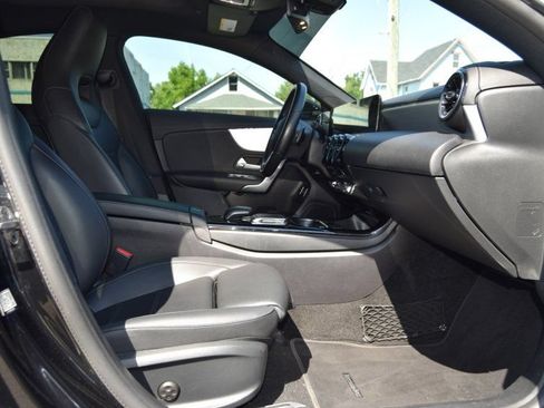 Used 2020 Mercedes-Benz CLA 250 image 31