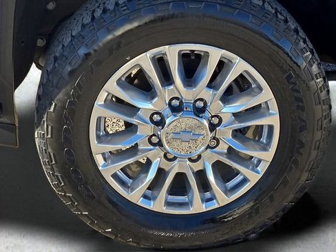 Used 2024 GMC Sierra 2500 Pro w/ Convenience Package image 9