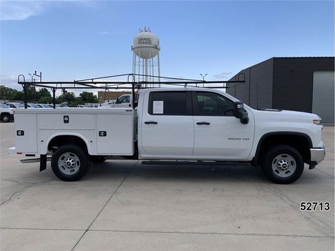 Used 2024 Chevrolet Silverado 2500 W/T w/ WT Convenience Package RWD image 5