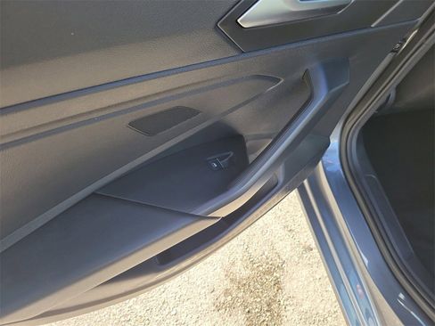 Certified 2022 Volkswagen Jetta Sport image 12