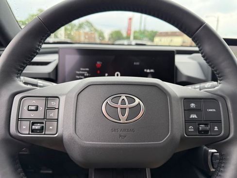 Used 2026 Toyota RAV4 SE w/ Convenience Package AWD/4WD image 33