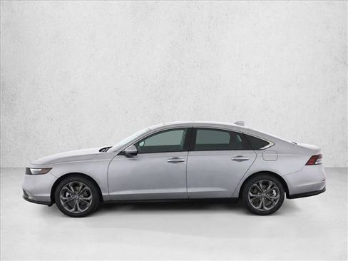 Used 2023 Honda Accord EX image 4
