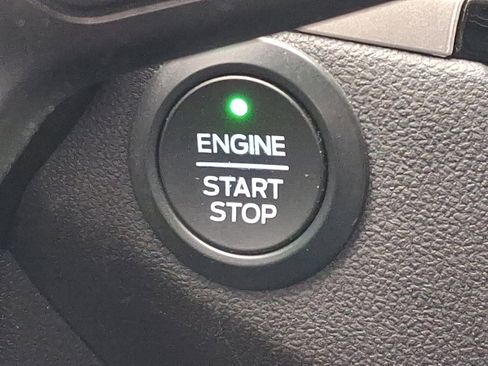 Used 2020 Ford Escape SE image 23