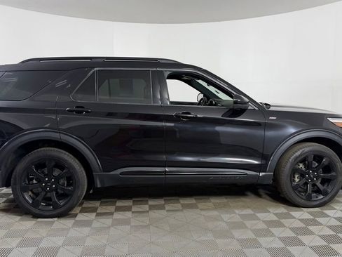 Used 2023 Ford Explorer ST-Line w/ Class IV Trailer Tow Package AWD/4WD image 9