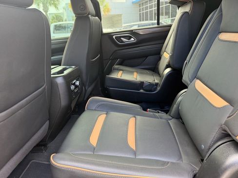 Used 2024 GMC Yukon AT4 w/ AT4 Premium Package image 9
