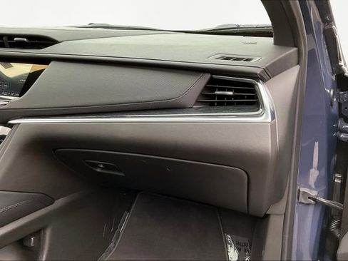 Used 2025 Cadillac XT5 Premium Luxury image 21