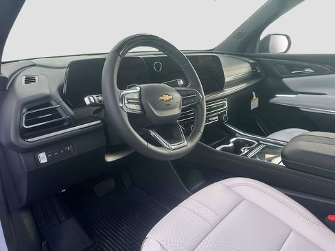 New 2026 Chevrolet Traverse High Country w/ LPO, Floor Liner Package AWD/4WD image 9
