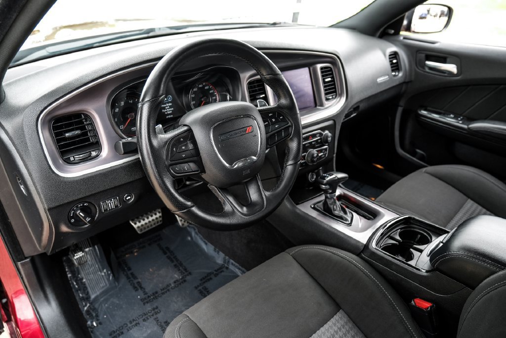 Used 2022 Dodge Charger R/T w/ Blacktop Package RWD image 2