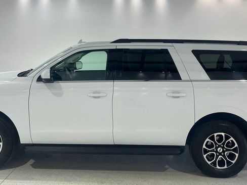 Used 2024 Ford Expedition Max XLT image 2