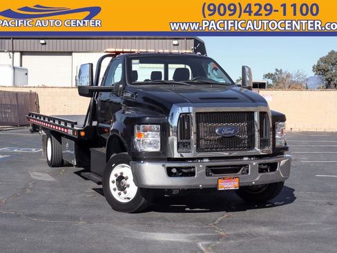 Used 2023 Ford F650 2WD Regular Cab Super Duty image 1
