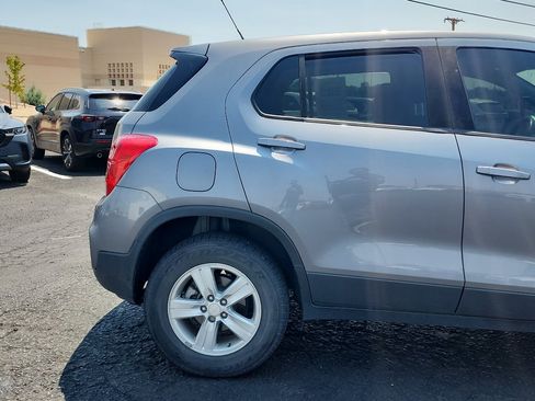 Used 2020 Chevrolet Trax LS w/ Tint and Cruise Package AWD/4WD image 5