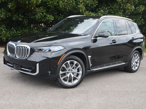 Used 2025 BMW X5 xDrive50e AWD/4WD image 10
