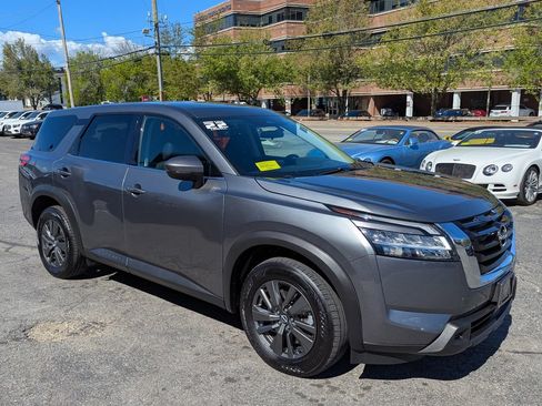 Used 2022 Nissan Pathfinder S AWD/4WD image 5