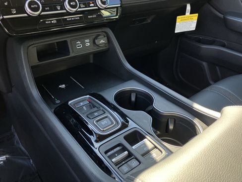 Certified 2025 Honda Pilot EX-L image 28