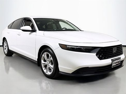 Used 2025 Honda Accord LX image 3