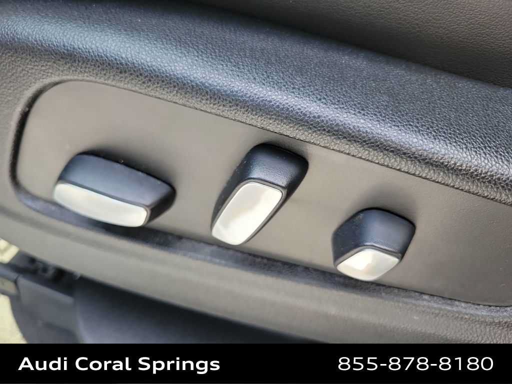Used 2020 Cadillac XT5 Sportv AWD/4WD image 16