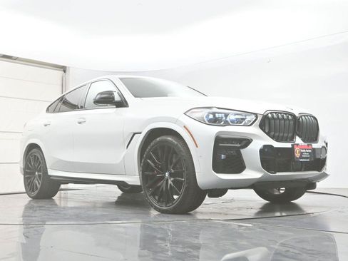 Used 2022 BMW X6 M50i w/ Executive Package AWD/4WD image 32