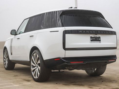 New 2025 Land Rover Range Rover SE image 7