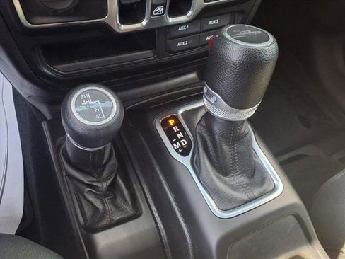 Used 2020 Jeep Gladiator Sport w/ Quick Order Package 24S image 18