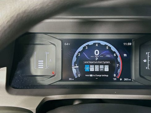Certified 2025 Toyota Tacoma SR5 AWD/4WD image 12