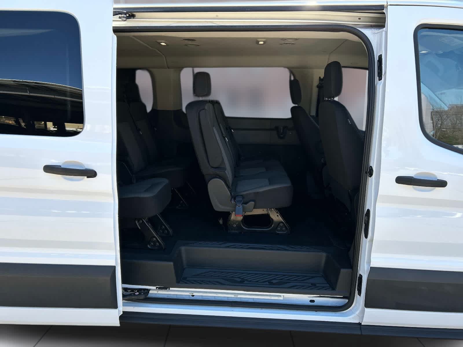Used 2023 Ford Transit 350 XLT RWD image 14