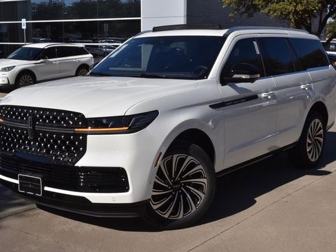 New 2025 Lincoln Navigator Black Label image 12