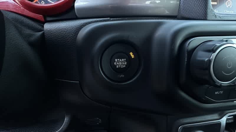 Used 2020 Jeep Gladiator Overland AWD/4WD image 25