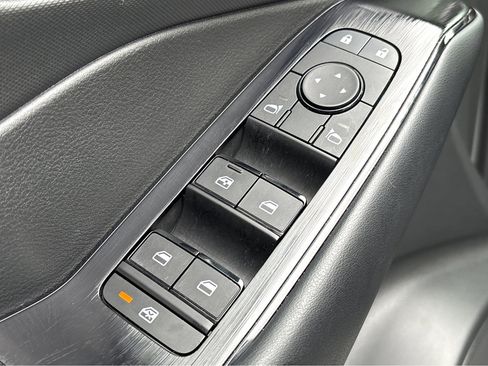 Certified 2024 Nissan Rogue S image 20