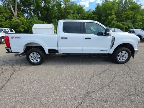 Used 2025 Ford F250 XLT w/ FX4 Off-Road Package AWD/4WD image 6