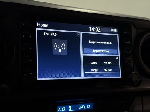 Used 2021 Toyota Tacoma TRD Off-Road image 22