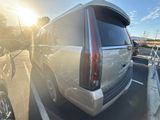 Used 2016 Cadillac Escalade Luxury image 2