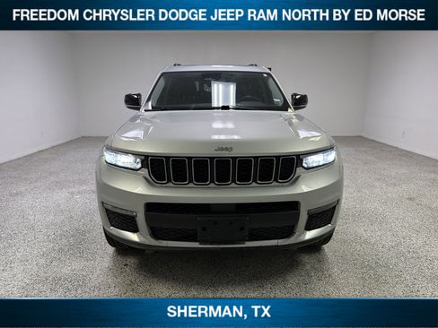 Used 2023 Jeep Grand Cherokee L Limited RWD image 2