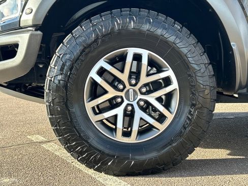 Used 2018 Ford F150 Raptor w/ Equipment Group 802A Luxury image 32