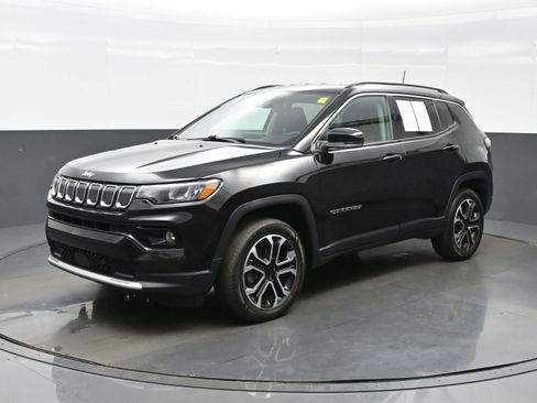 Used 2022 Jeep Compass Limited AWD/4WD image 2