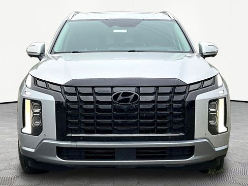 Used 2024 Hyundai Palisade Limited AWD/4WD image 2